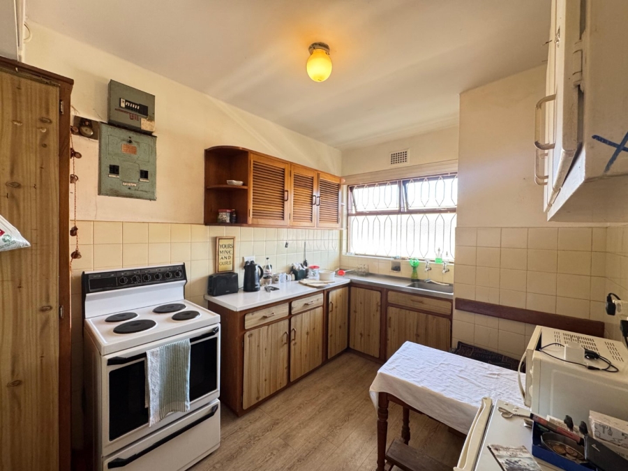 1 Bedroom Property for Sale in Sea Point Western Cape